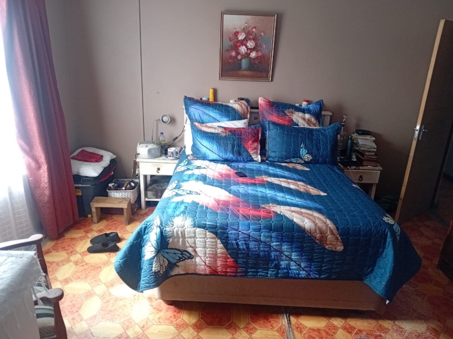4 Bedroom Property for Sale in Kwanonqaba Western Cape